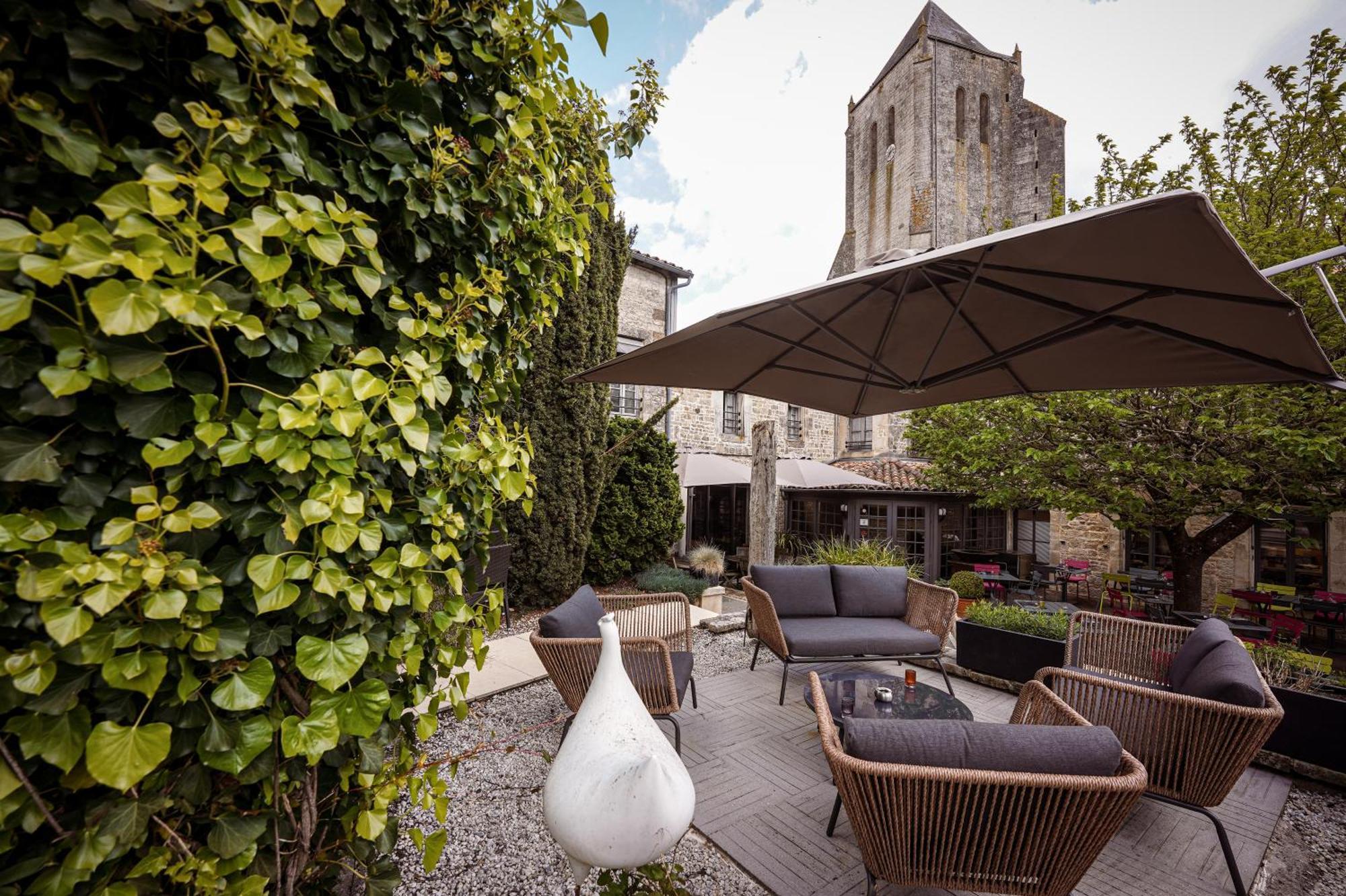 Logis Hostellerie De L'Abbaye Celles-sur-Belle Eksteriør bilde
