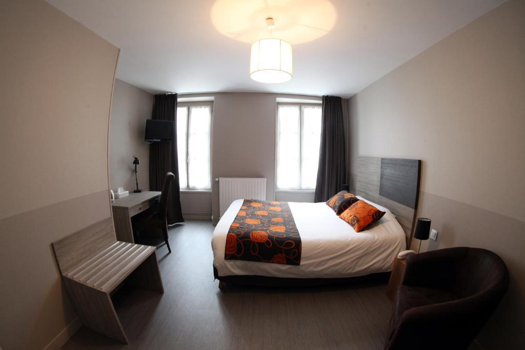 Logis Hostellerie De L'Abbaye Celles-sur-Belle Rom bilde