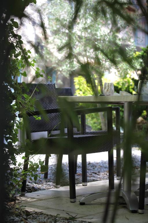 Logis Hostellerie De L'Abbaye Celles-sur-Belle Eksteriør bilde